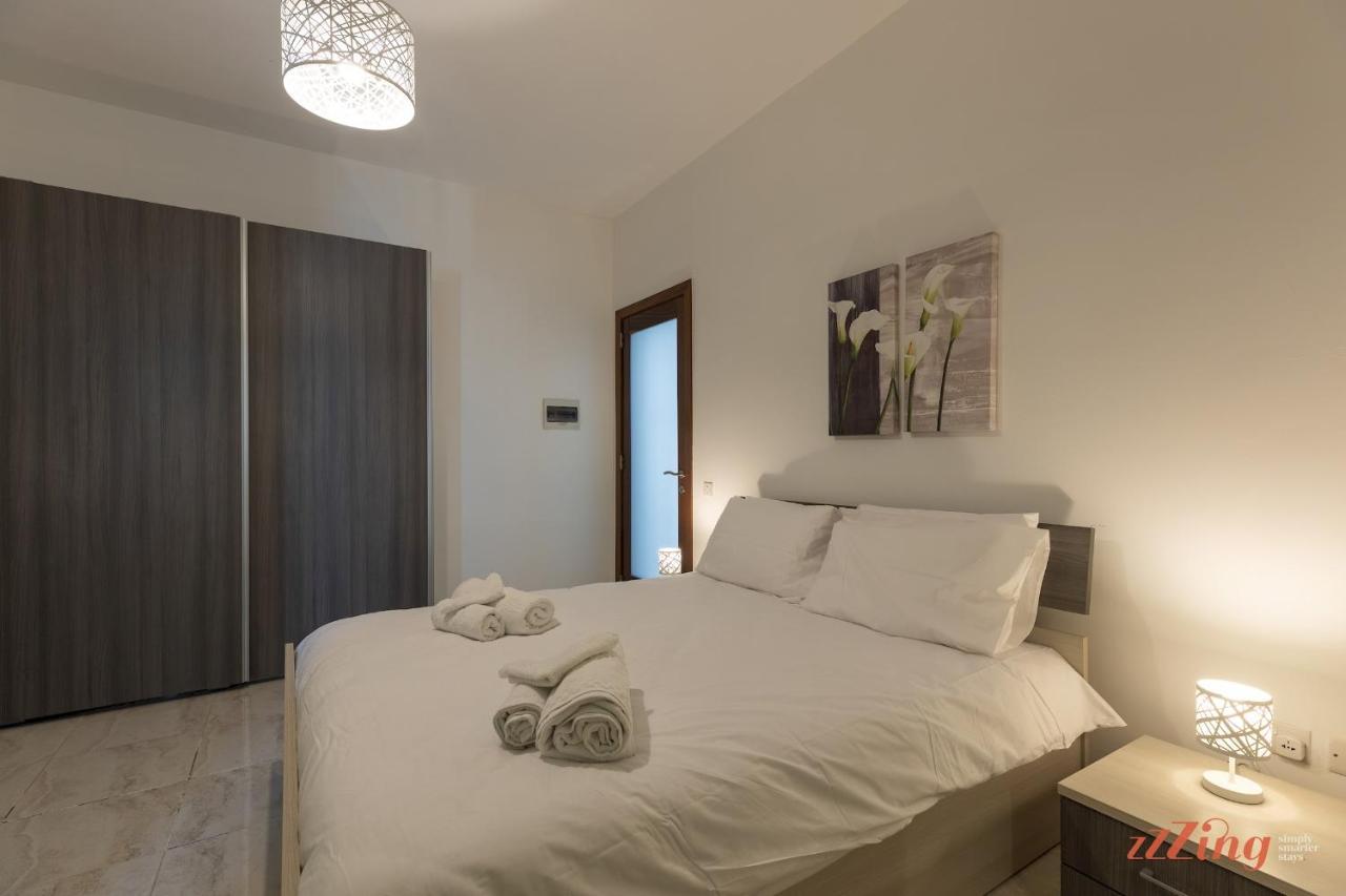 Sunny Penthouse Wterrace And Open Views Appartement *